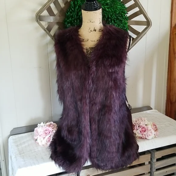 Sebby Collection - Picture 1 of 9